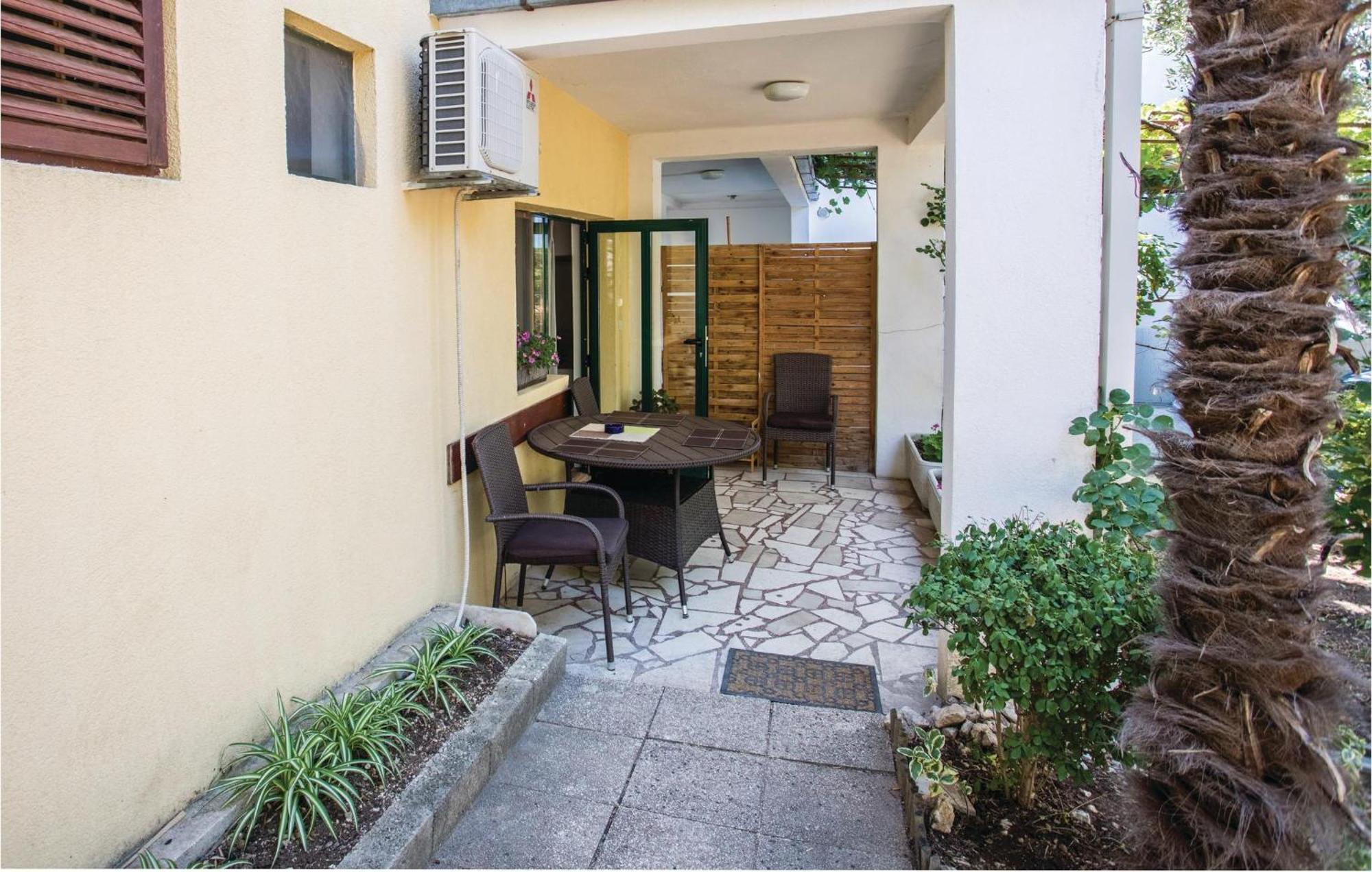 Awesome Apartment In Klek With Kitchen Exterior foto